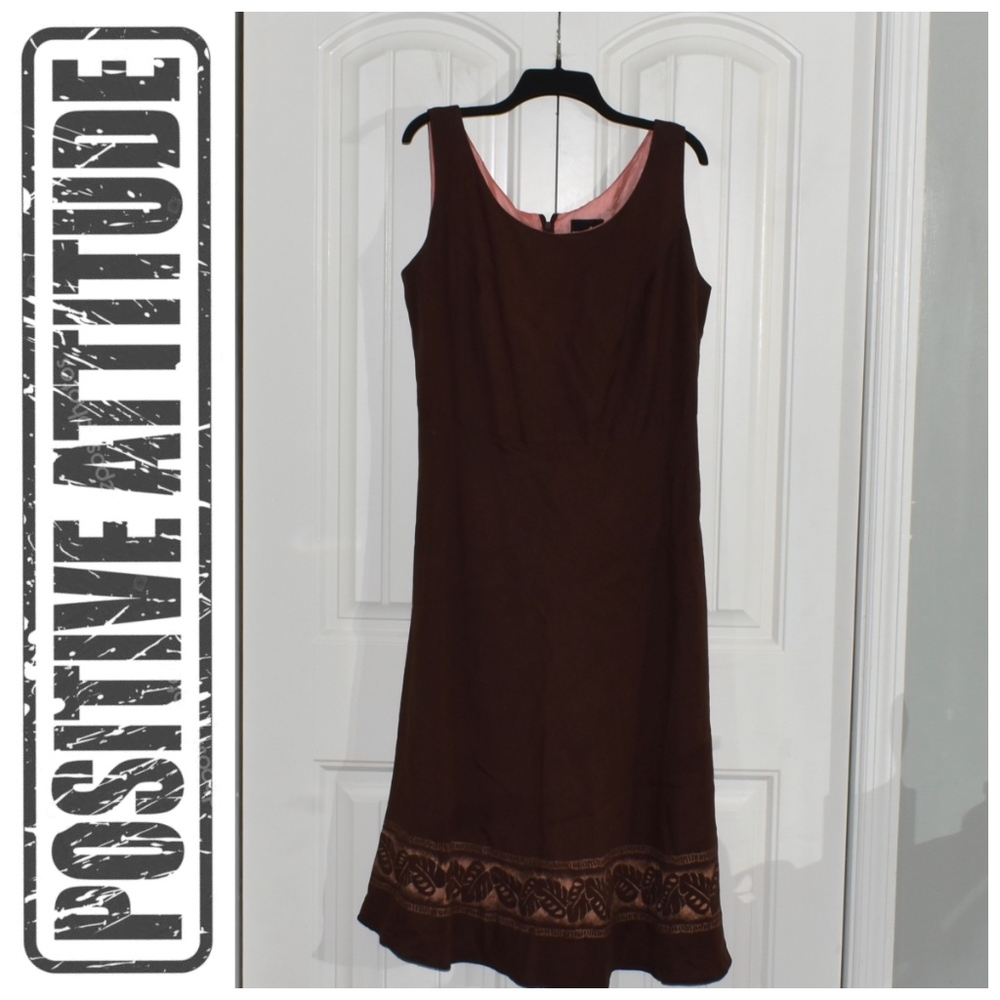 Long Brown Dress with Leaves Border Size 16